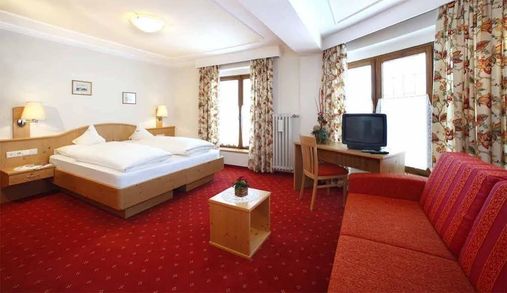 Hotel Plan De Gralba - Das Berghotel Сельва-ди-Валь-Гардена Экстерьер фото